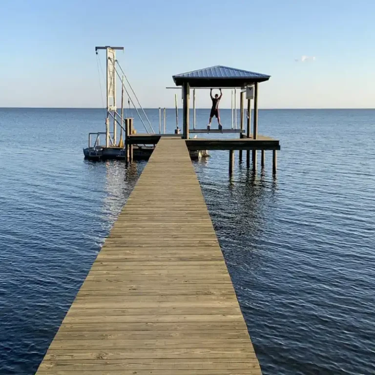 VM_Dock001