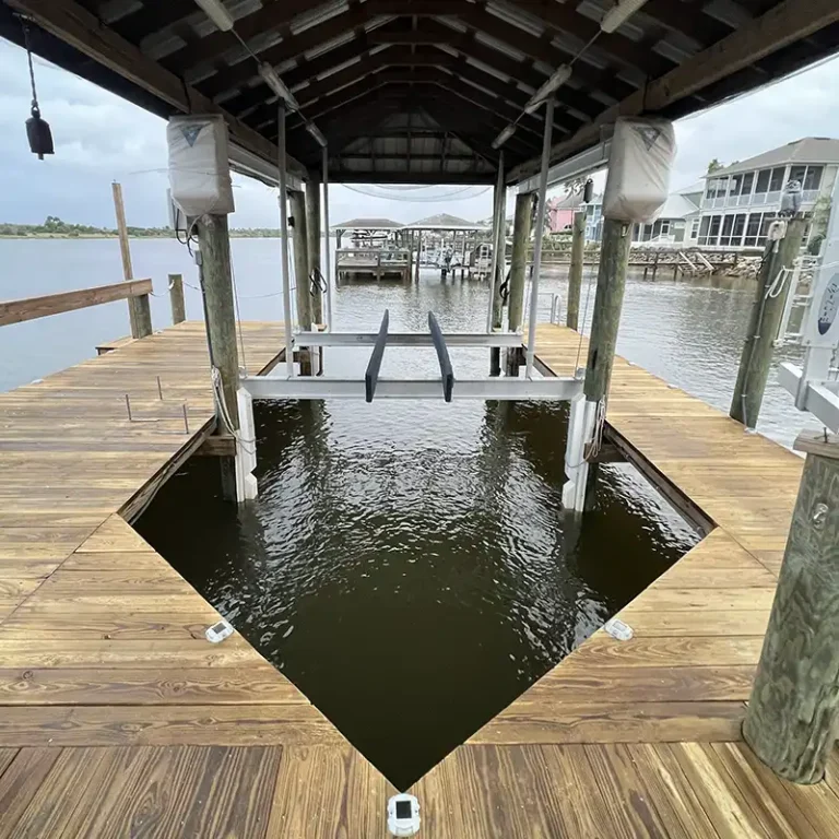 VM_Dock002